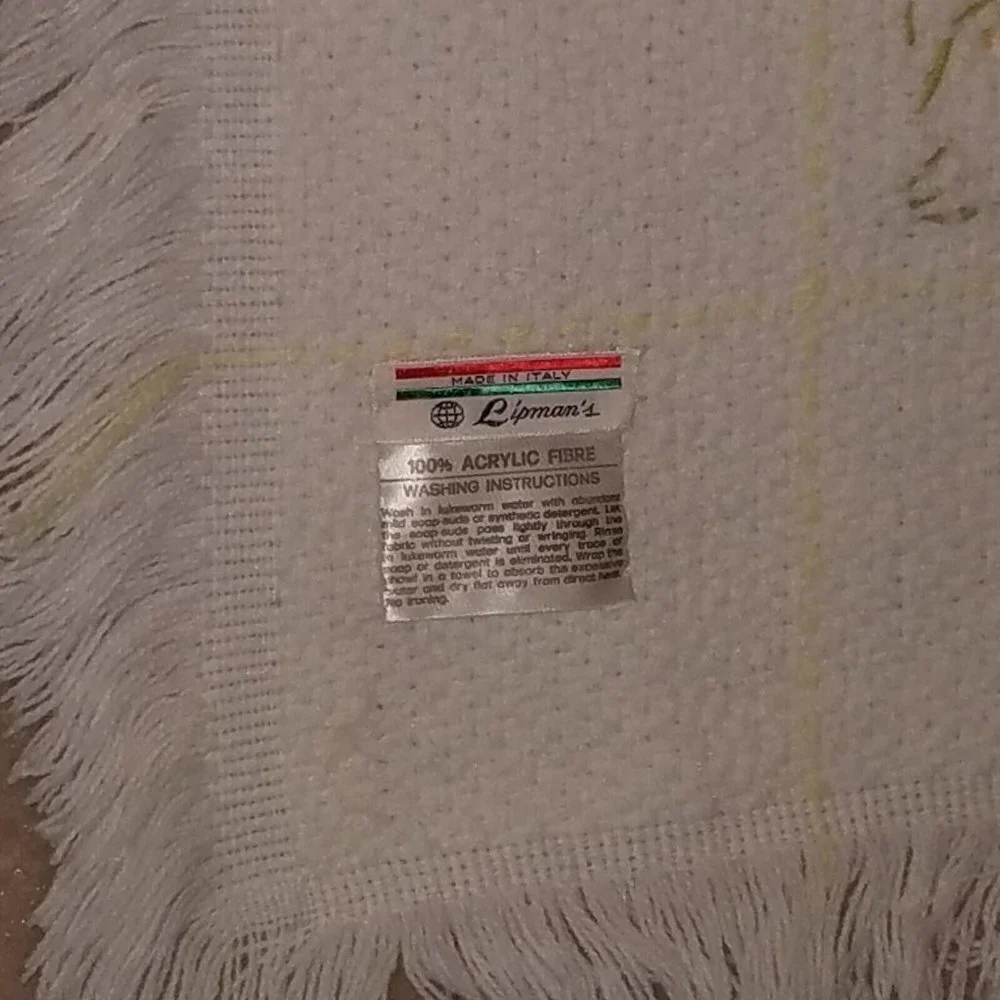 VTG NWT Knit Flowers Baby Blanket 100% Acrylic Copertina Italy Lipman's NOS Flaw